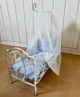 Wunderschönes Vintage Puppenbett aus Eisen