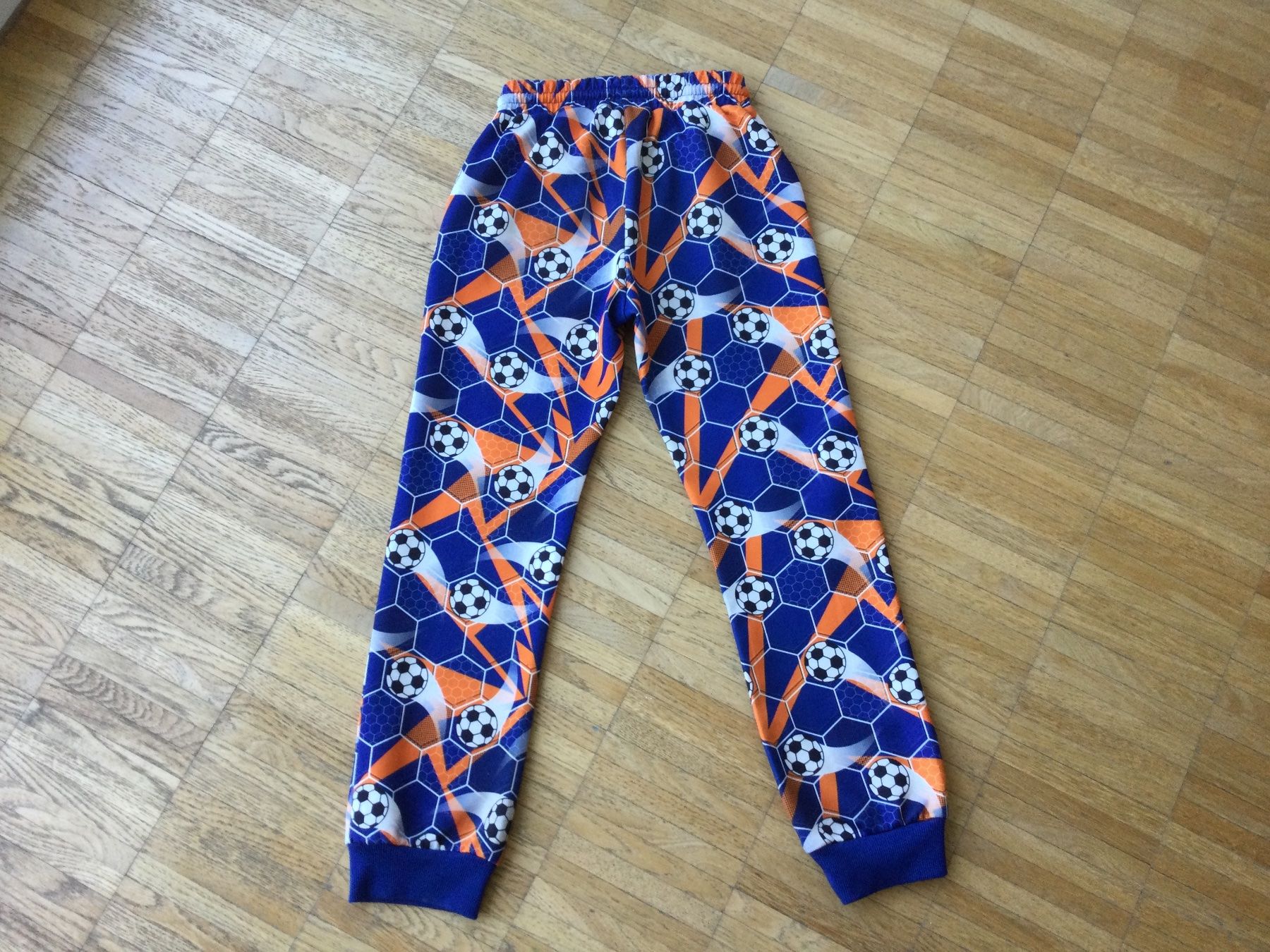 Lotti & Set di vestiti: Kinder Sport Anzug, Gr 134 – Usato da Zürich venduto da mir_2kjl 3