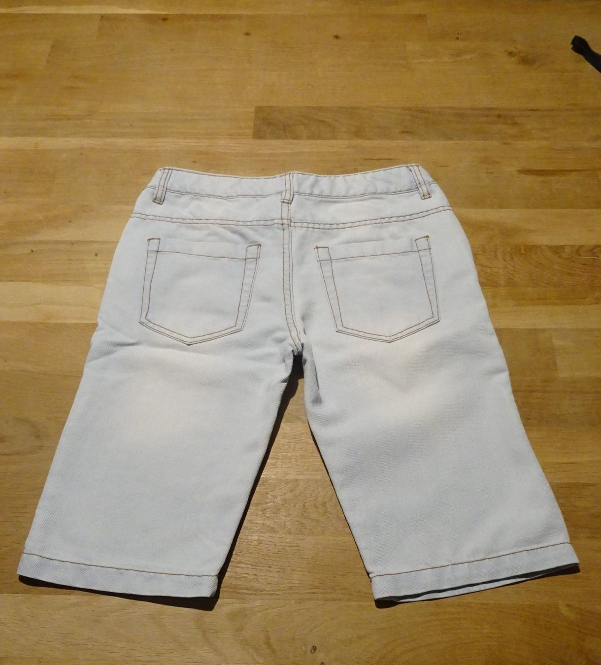Pantalons: hellblaue Shorts Gr. 152 – D'occasion à Urtenen-Schönbühl par Chaeppeler 1