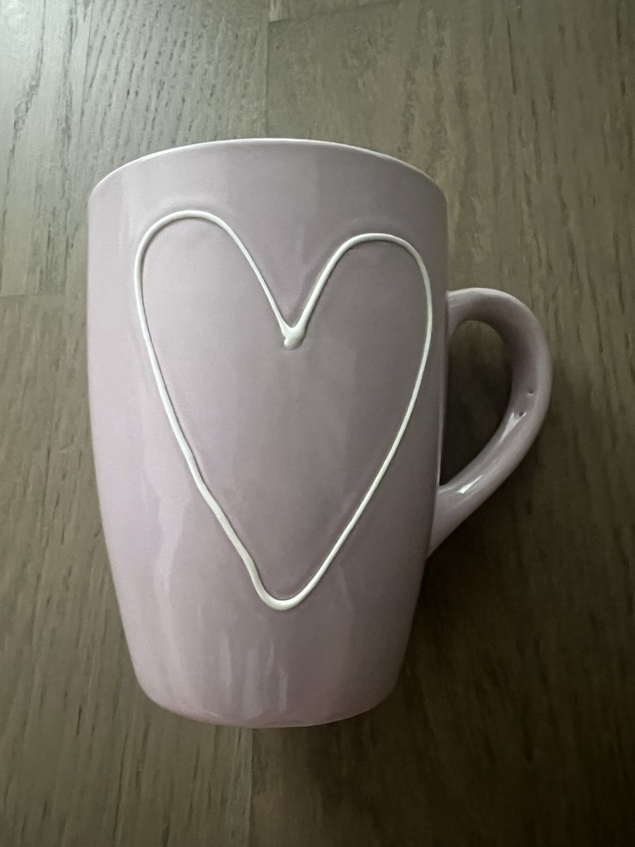 Tazze: Lila Tasse mit Herz – Nuovo (secondo la descrizione) da Kriens venduto da Krienserin_T