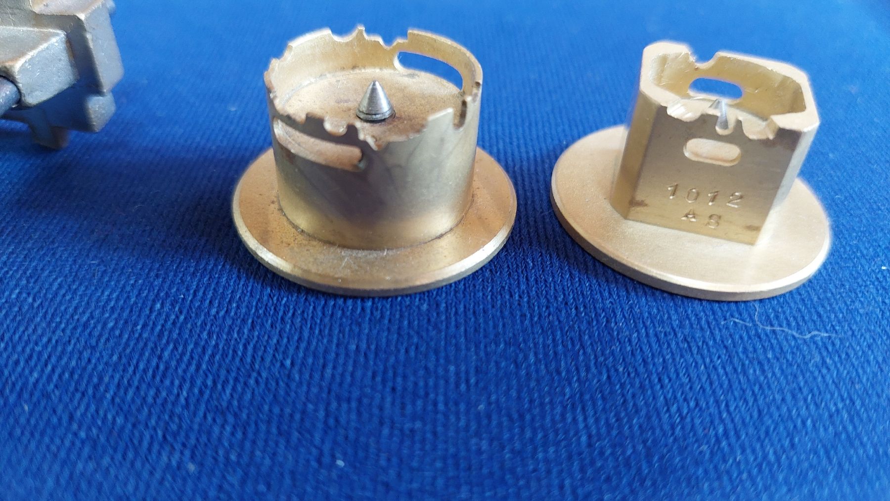 Tutti gli attrezzi: Lot de 7 outils porte-pièces – Usato da Marsens venduto da jogocade 5