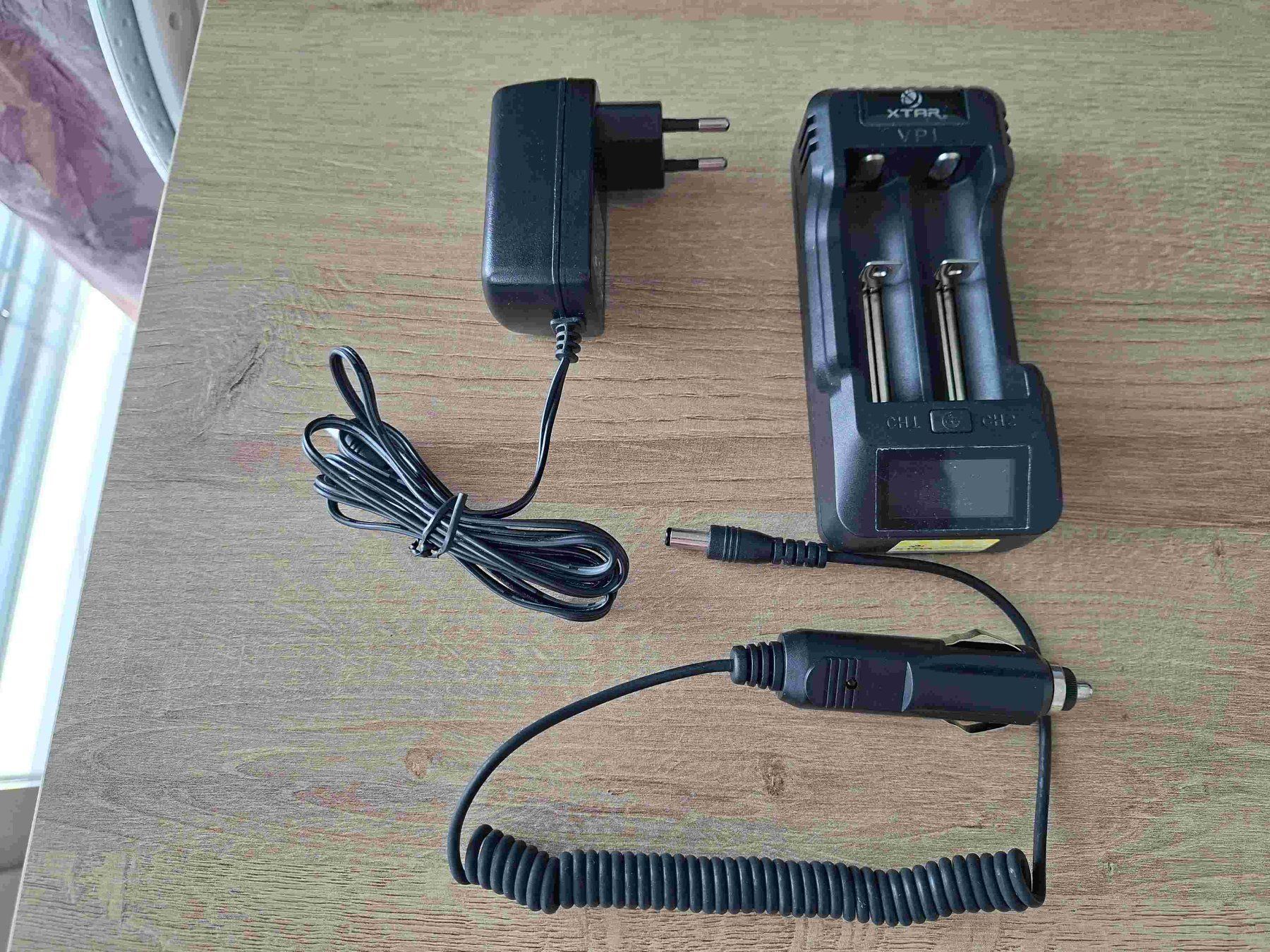 NiteCore Accus & piles: Nitecore UMS4 & XTAR VP1 Ladegerät – D'occasion à Wichtrach par Guru22 4