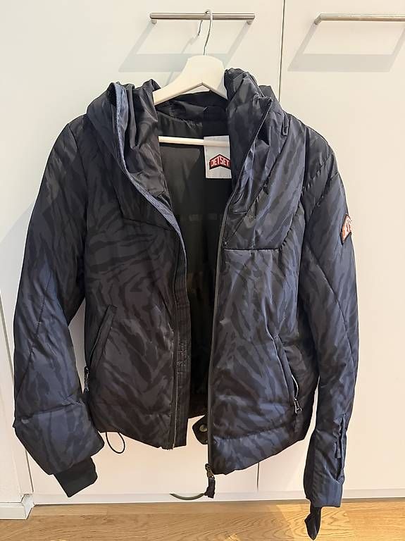 Giacche: Jet Set Jacke, Groesse S/M – Usato da Uster venduto da MaraG91