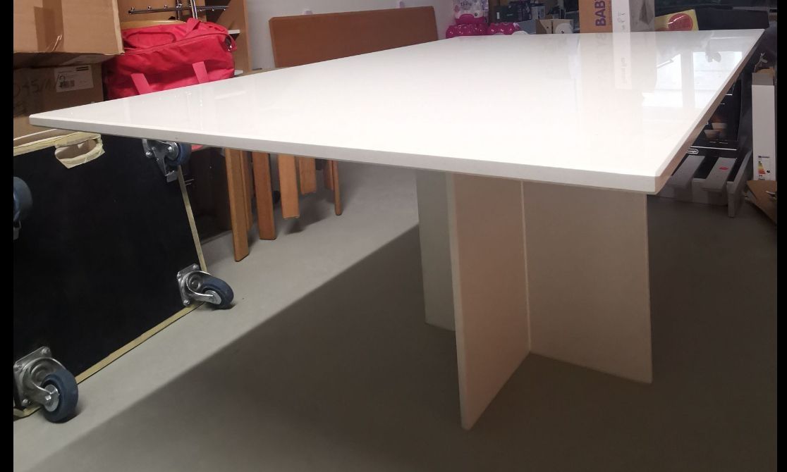 Tische: Kunststein Platte Tisch Weiss , sehr schön – Gebraucht aus Wohlen AG von niki31
