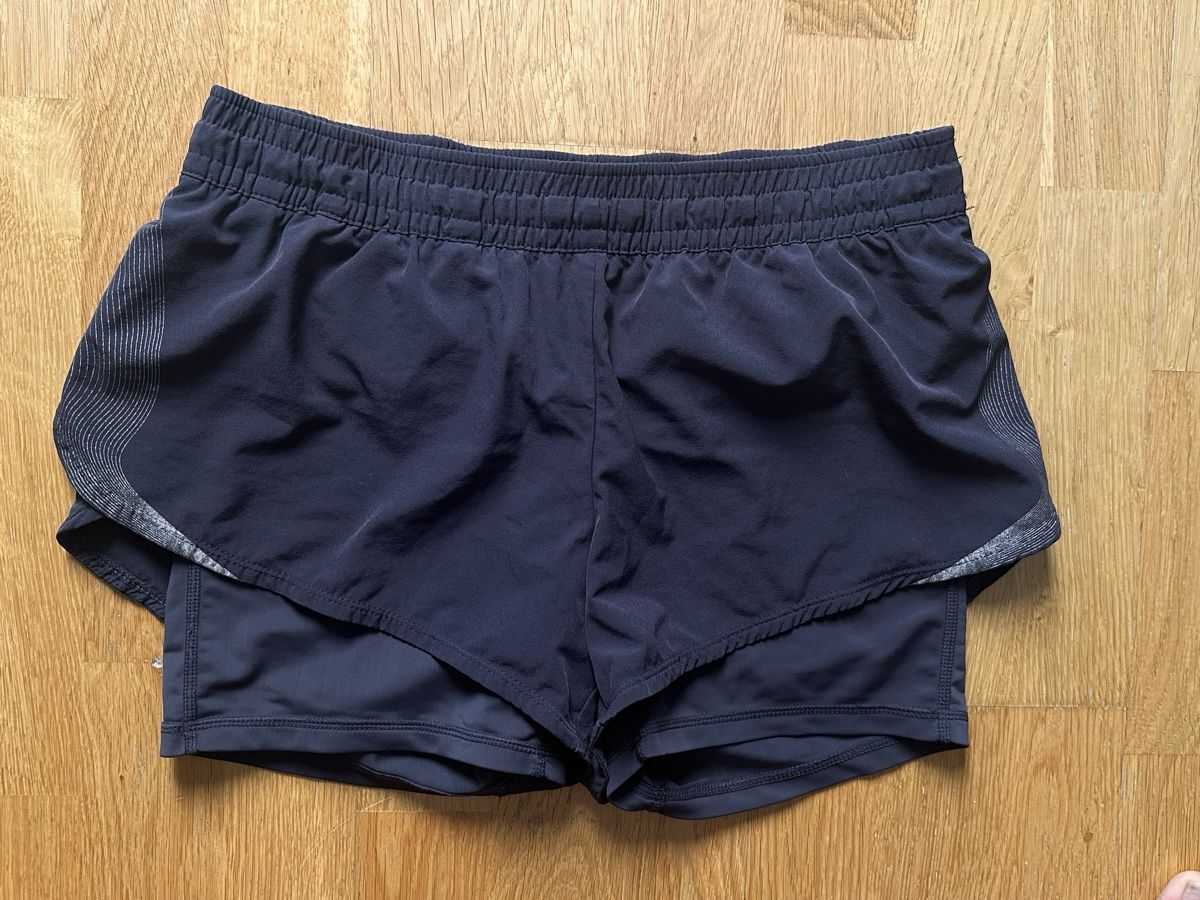 H&M Lots de vêtements: Sportpaket 4 Teile Grösse S  – D'occasion à Zürich par cla_qxx8 3