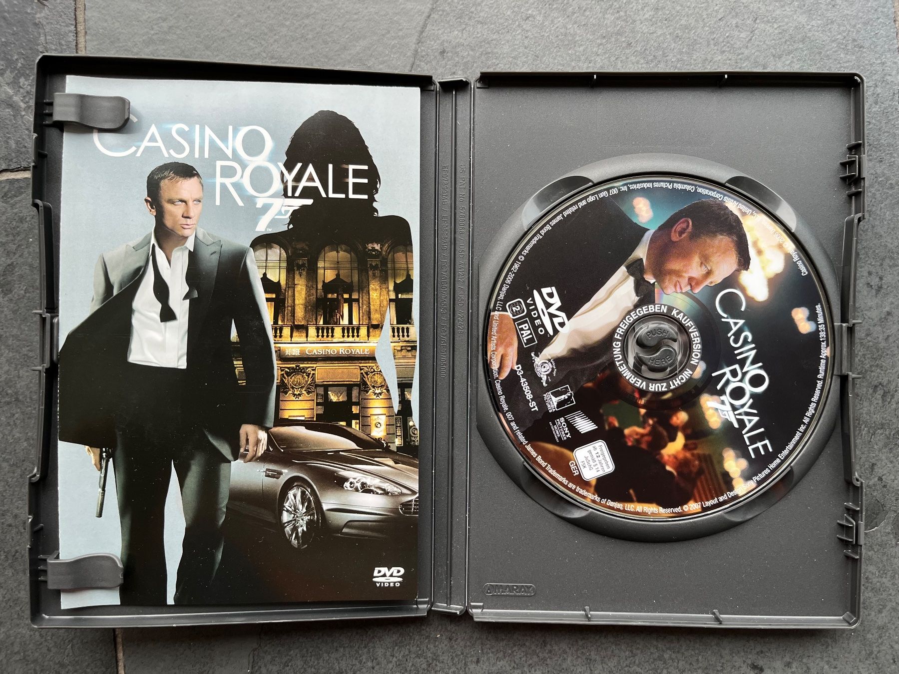 Tutti i DVDs: DVD Casino Royale mit Daniel Craig 007 – Usato da Stetten SH venduto da Urlaub 2