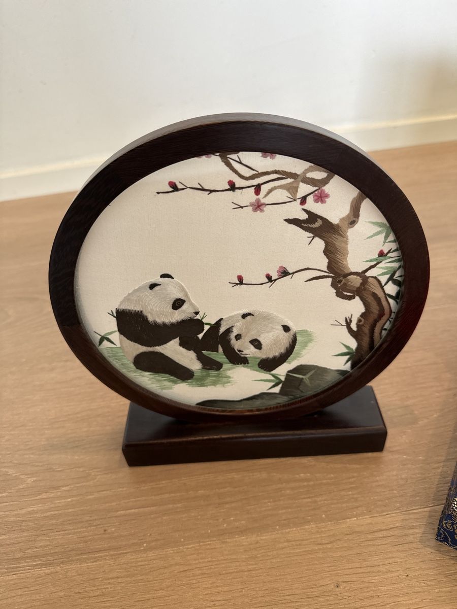 Tutte le decorazioni: China Shu Embroidery – Nuovo e nell'imballaggio originale da Uitikon Waldegg venduto da Uitikon73 2