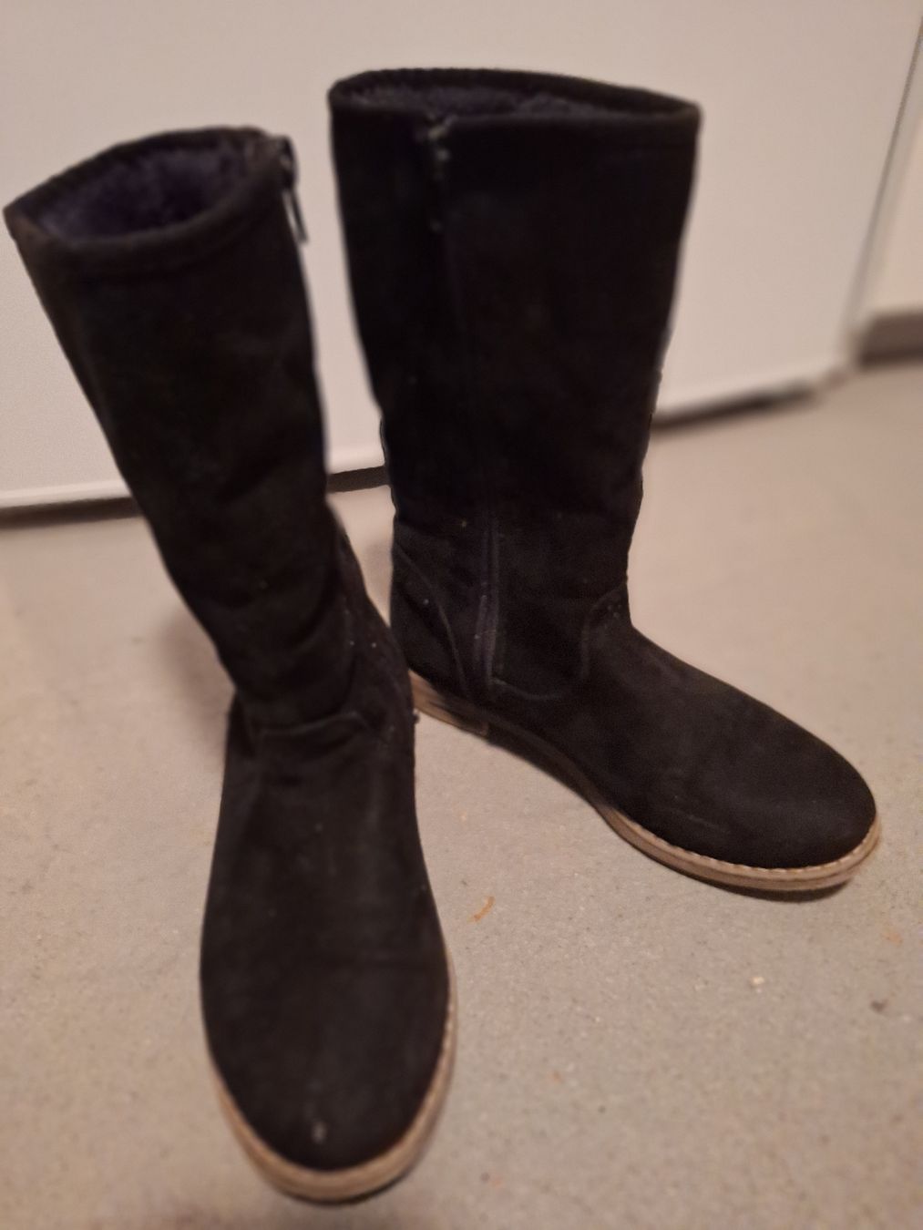 Scarpe per ragazze: Schwarze Winterstiefel Gr. 34 – Usato da Brittnau venduto da Norge77 3