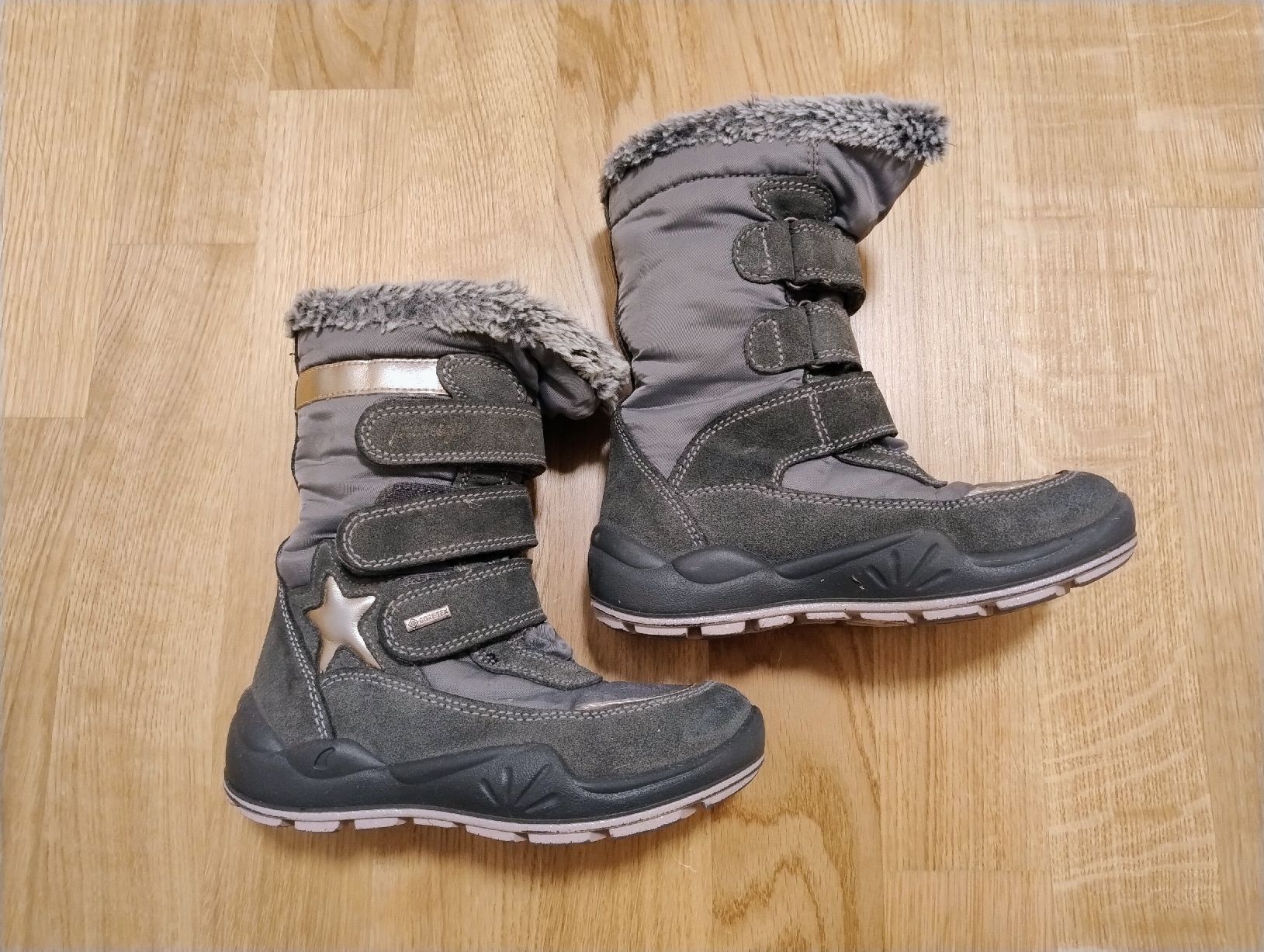 Scarpe per ragazze: 5 Paar Schuhe (Grösse 28) – Usato da Horgen venduto da dnohel 1