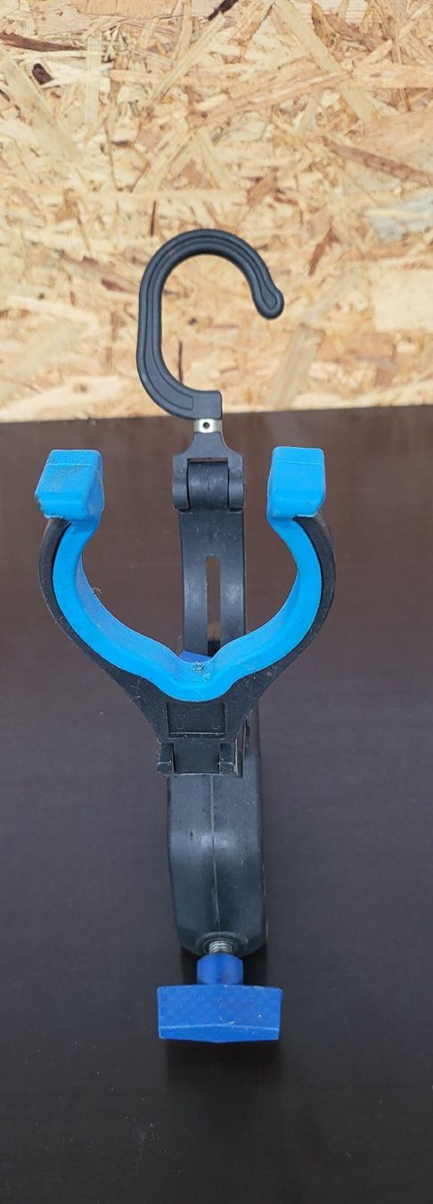 Accessori: Angelrutenhalter – Usato da Hallwil venduto da Dracco