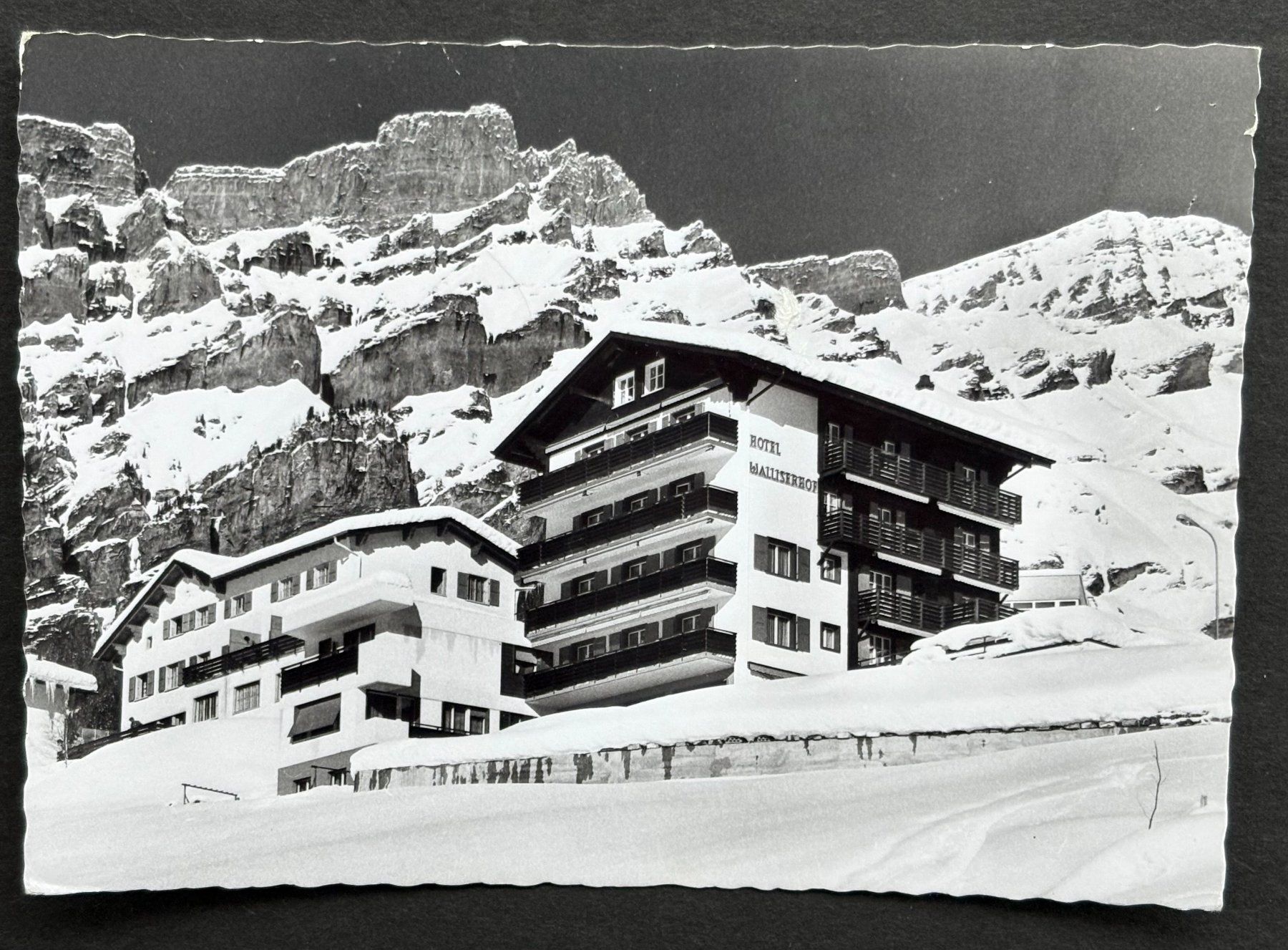 Cartoline postali: HOTEL WALLISEHOFF 3954 LEUKERBAD – Usato da Ostermundigen venduto da crazy-horse-1840