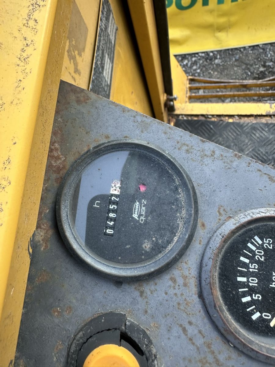 Kramer Caricatori: Kramer Radlader Deutz Motor  – Usato da Urtenen-Schönbühl venduto da mil_6dlj 5