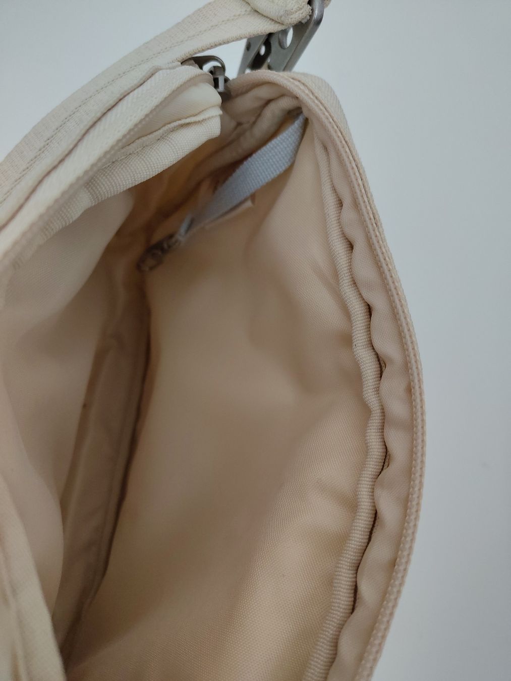 Borse da donna: Tasche beige mit verstellbarem Gurt – Usato da Schüpfheim venduto da ele_sk2m 2