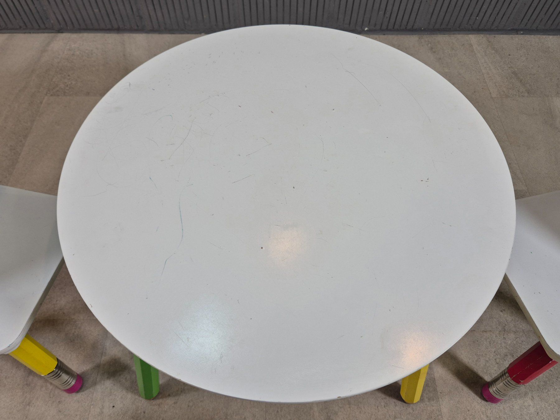 Tische: Set Pierre Sala Bleistift Pen Table Stool Kinder Tisch Stuhl – Gebraucht aus Nottwil von Wondewa-Shop 3