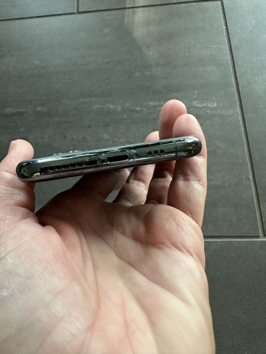 Apple Portables: IPhone 11 Pro 256 GB – D'occasion à Olten par MariaKl. 1
