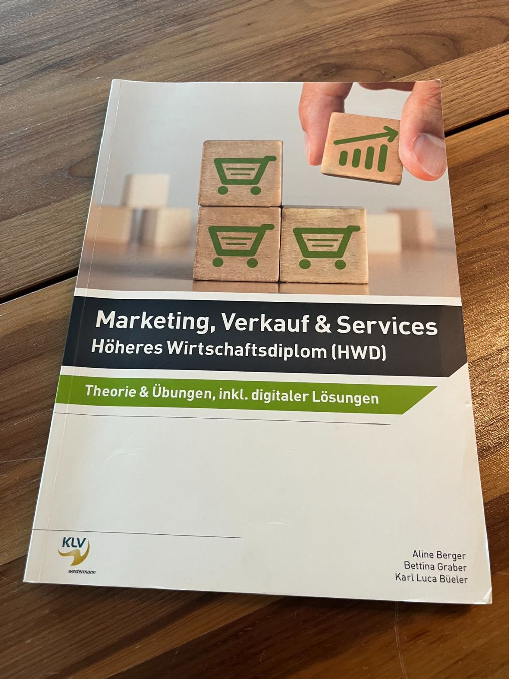 Libri: Marketing, Verkauf & Services – Usato da Egerkingen venduto da simsigi