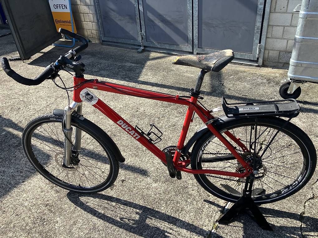 Biciclette: TOURENFAHRRAD MIT SCHEIBENBREMSEN – Usato da Tann venduto da zwiderwurz