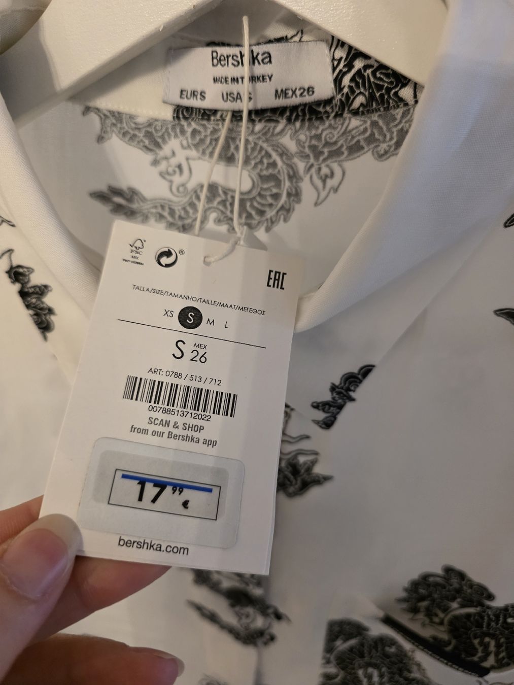 Bershka Camicette: Bershka Bluse mit Drachenmuster / Gr. S – Nuovo (secondo la descrizione) da Rheinfelden venduto da Julanna 1