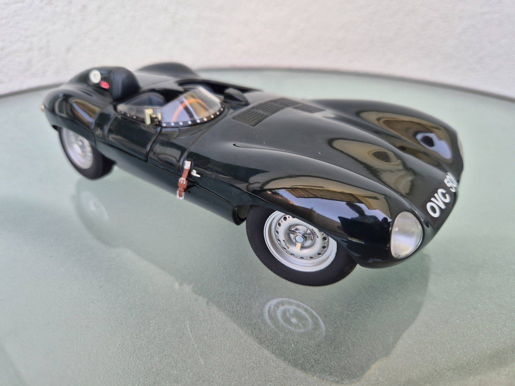 Jaguar Modellini d'auto: Jaguar D-Type von Auto Art 1:18 – Usato da Oberbuchsiten venduto da laffite54 7
