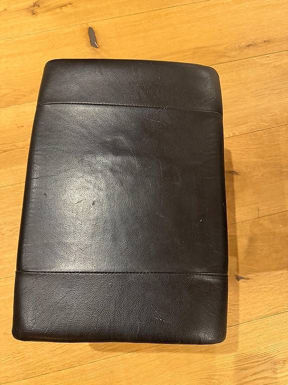 Sessel: Bequemer Ledersessel mit Hocker  Relaxsessel – Gebraucht aus Wiggen von hidizki 1