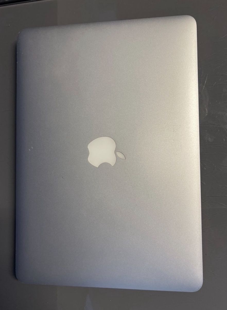 Apple Portables: MacBook Air zu verkaufen  #12 – D'occasion à adliswil par iri_8fjv 8