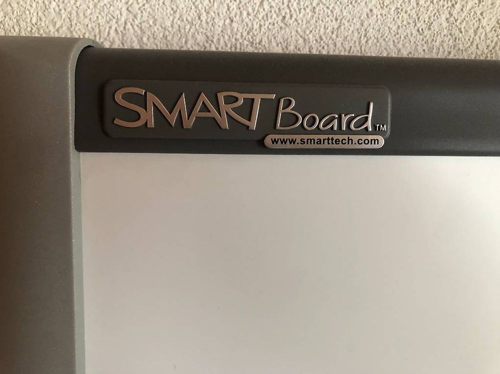 Proiettori: Smart Board - Beamer und Leinwand – Usato da Wintersingen venduto da jo1975 3
