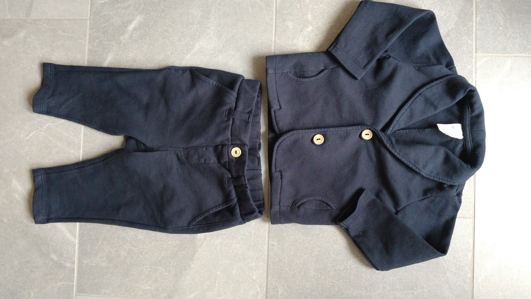 H&M Pantaloni: Baby Anzug 68 – Usato da Greppen venduto da Bellissima84