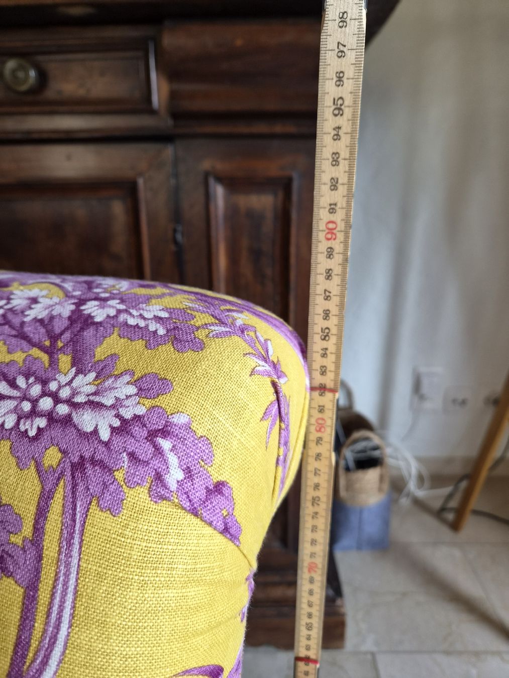 Sofas: Antikes Sofa mit neuem Stoffbezug – Gebraucht aus Haldenstein von Ramona_D. 4