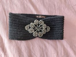 Très joli bandeau hiver noir avec perles argentées VERITAS