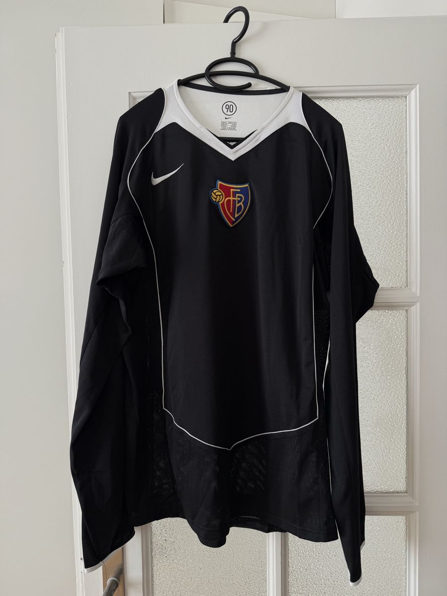 Nike Leibchen & Hosen: Fc Basel Trikot Schwarz XL Neu – Neu (gemäss Beschreibung) aus Basel von momo.st