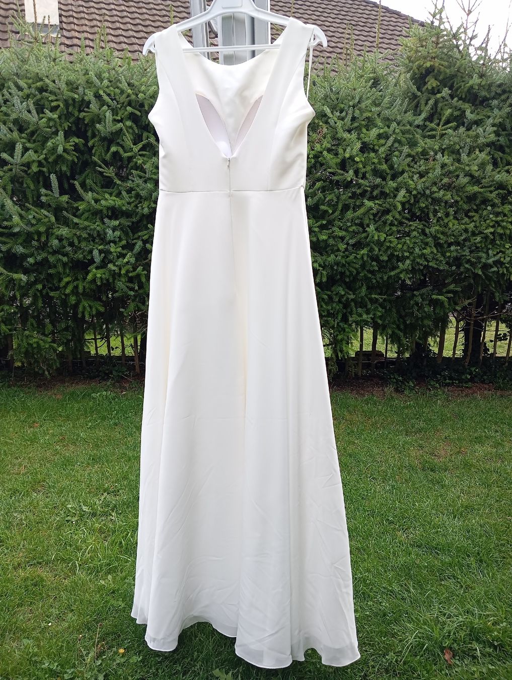 Vestiti: Schlichtes elegantes Brautkleid, Ivory, Gr 40 – Nuovo (secondo la descrizione) da Tobel venduto da Jorca 1