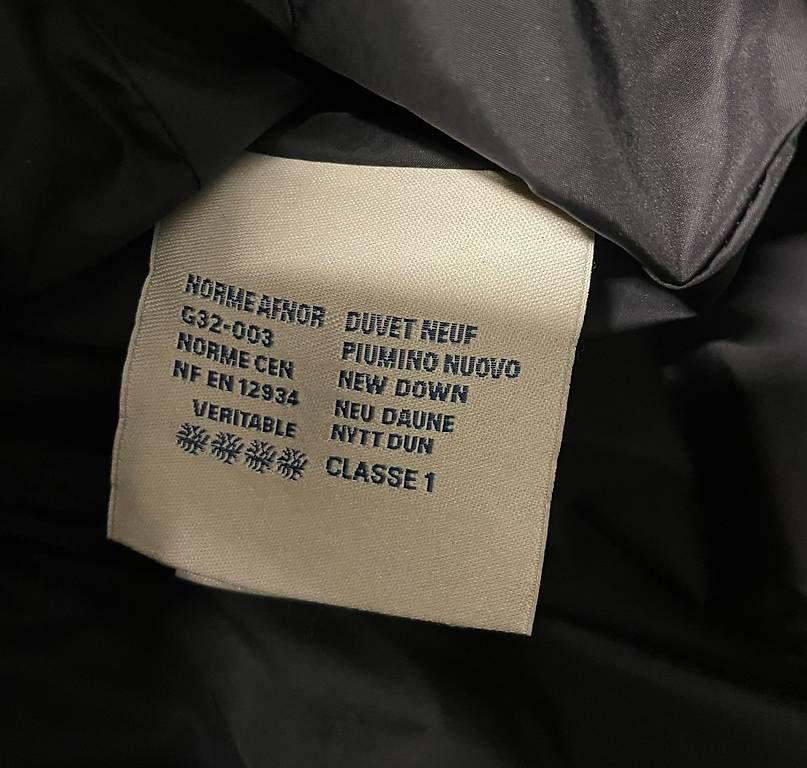 Giacche: Moncler Mountain Print Ski Jacket Size S – Usato da Lachen SZ venduto da mar_pc6x 2