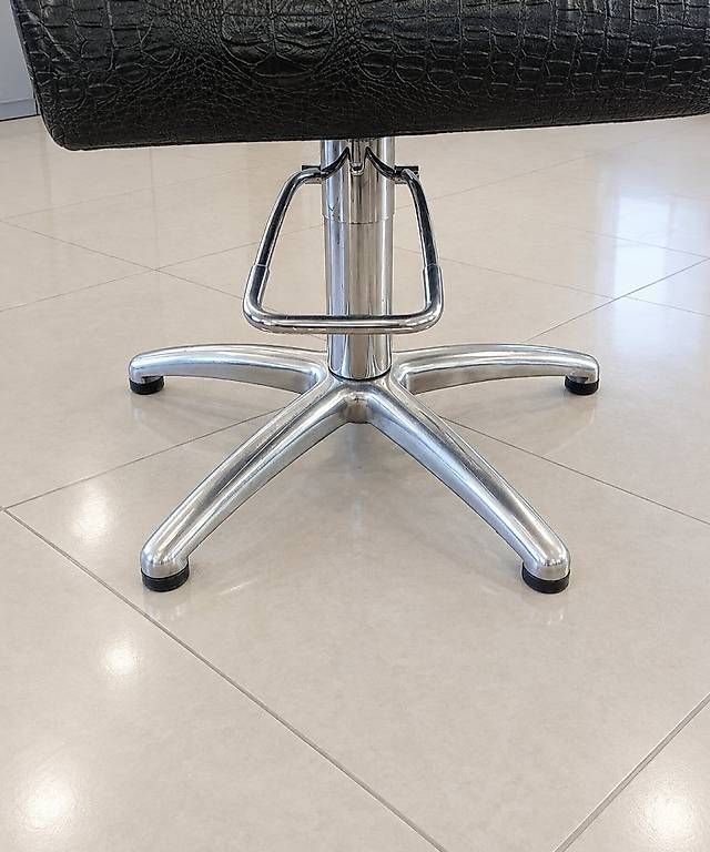 Poltrone: Fauteuil de coiffure - Chaise de coiffeur – Usato da Bramois venduto da raphaelmayor 2