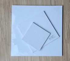 3 Leinwaende neu im Plastik