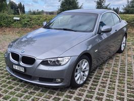 BMW 320i Cabriolet mit Hardtop und Automatik (2010)