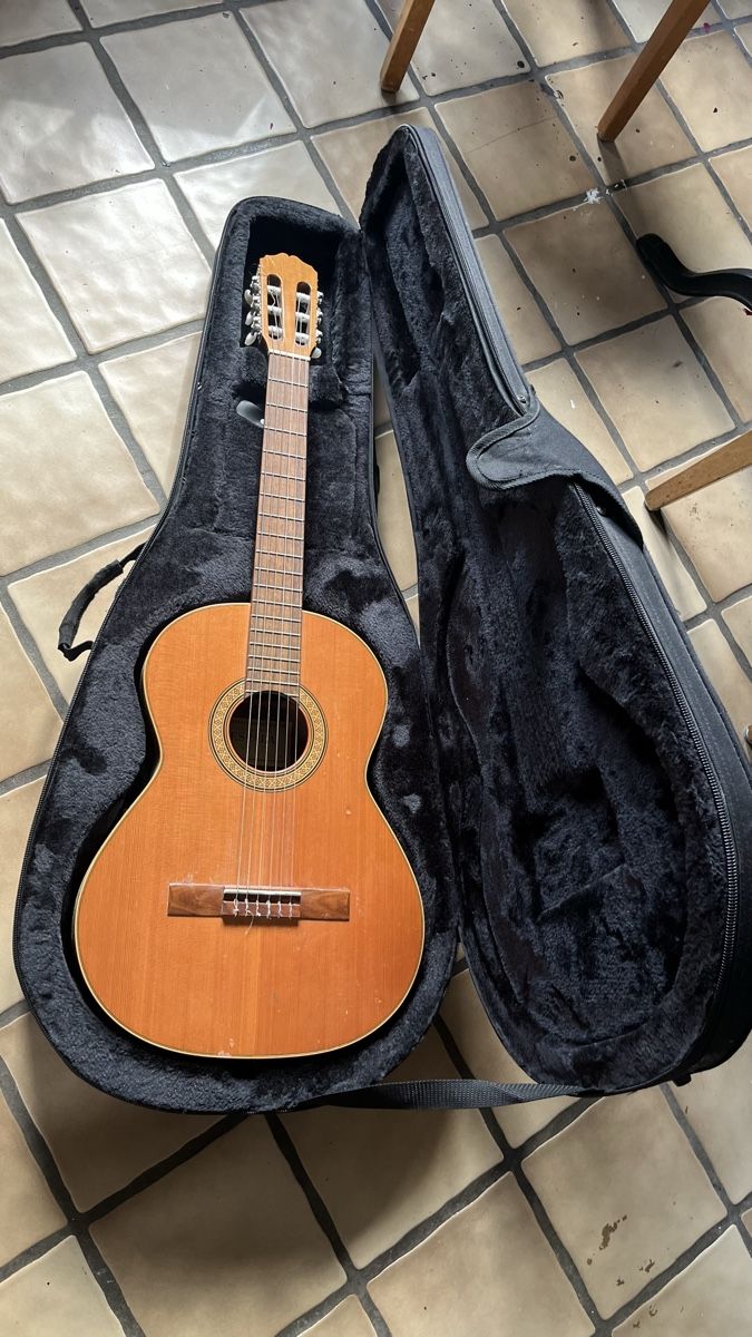Esp : Espala Gitarre – D'occasion à Zürich par mac1963mac