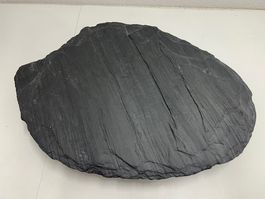Schieferplatte handbehauen