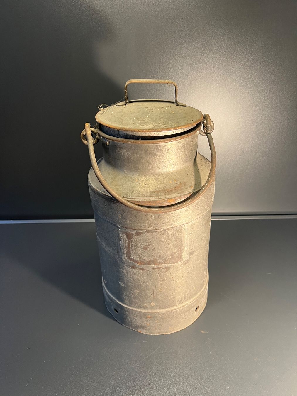 Agricoltura: Ancien bidon à lait – Usato da La Neuveville venduto da XavierLuke 3