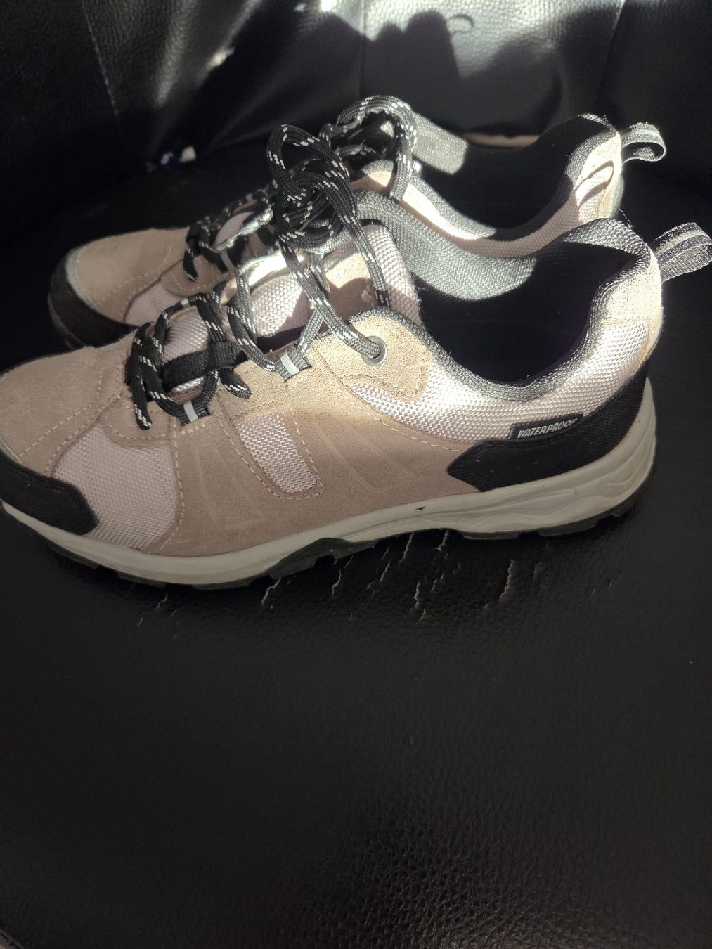 Chaussures femmes: Damen Trekkingschuhe – Neuf (Voir description) à Gossau SG par sar_7vt5