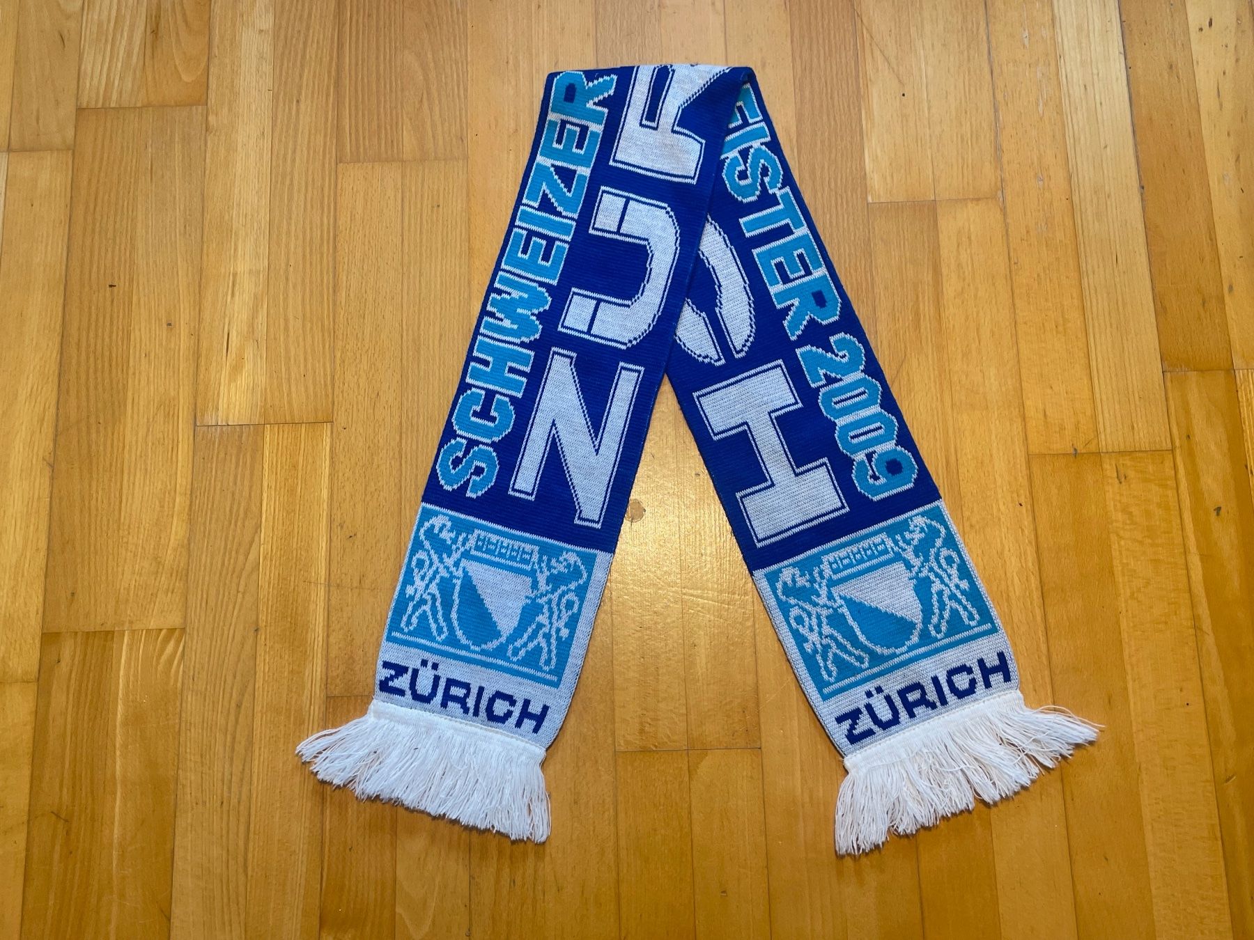 FCZ Foulard & Sciarpe: 2009 Schaal FCZ Schweizer Master – Usato da Zürich venduto da le_souk