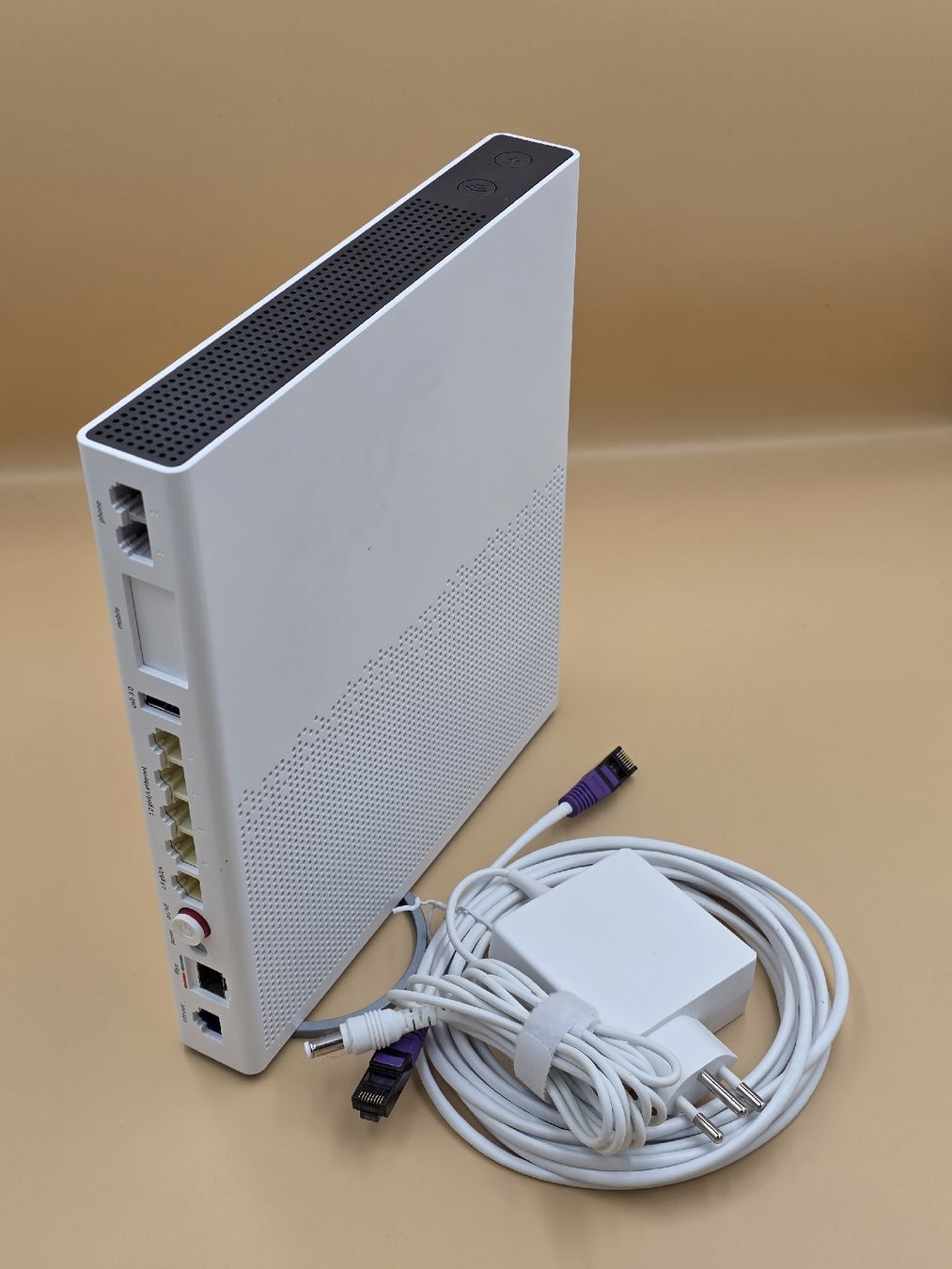 Swisscom Modem & Router: Swisscom Router set mit 5G Antenne   – Usato da Lanzenhäusern venduto da Abshot 2