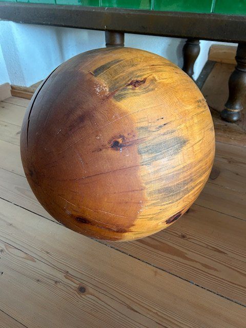 Tutte le decorazioni: Holzkugel – Usato da Aeschlen ob Gunten venduto da Magdriano 1