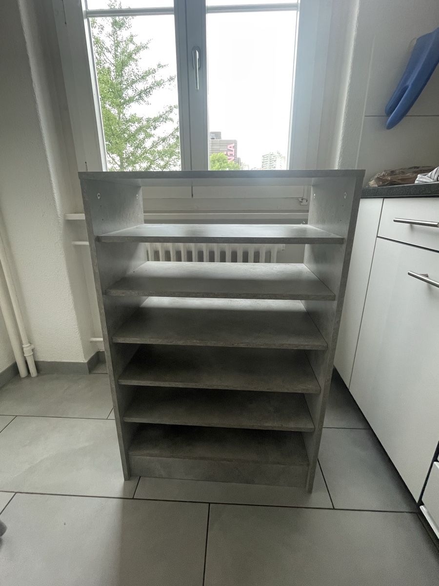 Scaffali: Schuhmöbel – Usato da Bern venduto da eli_9rnl