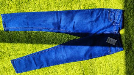 Jeans NEU Grösse 170 Slim Stretch
