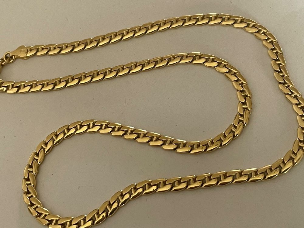 Collier médaille MALTE plaqué or