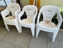 11 Stk. Gartenstühle weiss