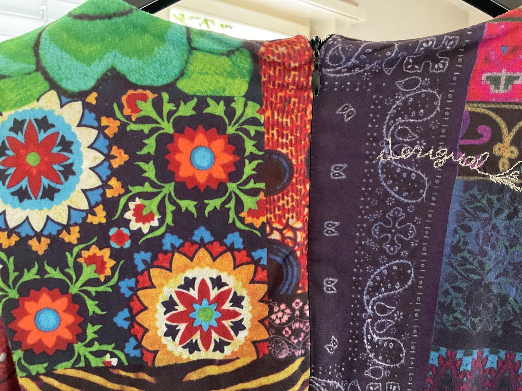 Desigual Kleider: Robe Desigual colorée, taille S – Gebraucht aus Avenches von Tinkey 3