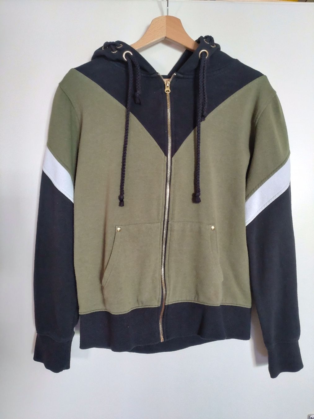 Giacche: Zelda Sweat Jacke – Usato da Brügg BE venduto da Meui_Zouberding