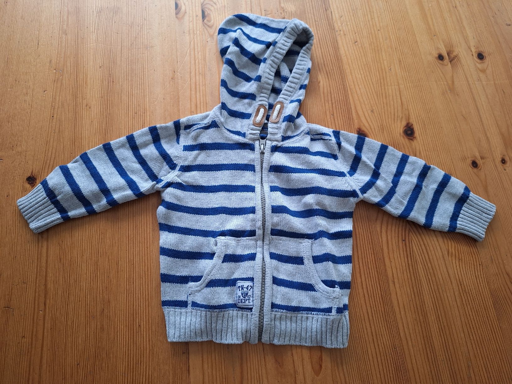 Lotti & Set di vestiti: 5-teiliges Kleiderset Grösse 74 – Usato da Aesch BL venduto da ChezToKa 5