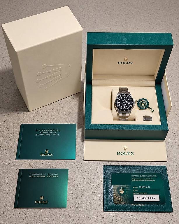 Rolex Orologi: ROLEX SUBMARINER DATE 41MM / Ref. 126610LN / 2021 - FULL SET – Usato da Ecublens VD venduto da mat_b9v9 4